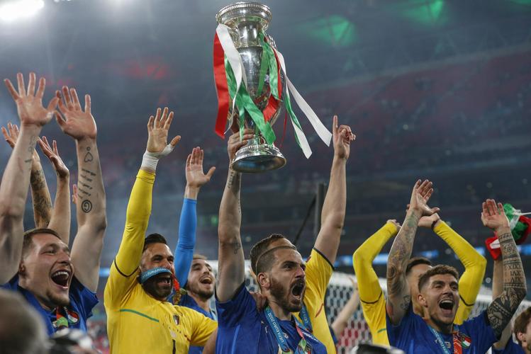 意大利夺欧洲杯点球（意大利夺得2020欧洲杯冠军点球视频）