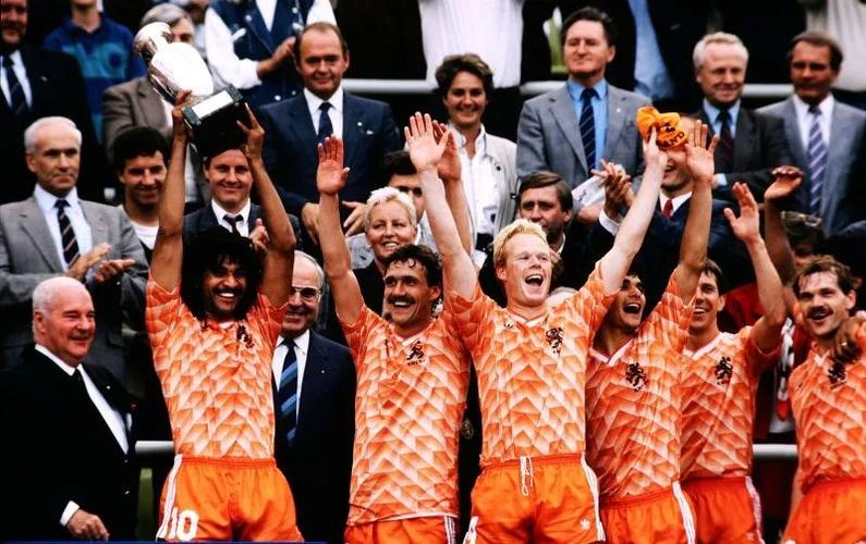1988荷兰欧洲杯决赛（1988欧洲杯荷兰队）